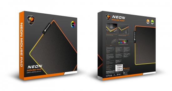 Verpackung eines Neon Mouse Pads mit RGB-Beleuchtung und rutschfester Oberfläche, Vorder- und Rückseite gezeigt